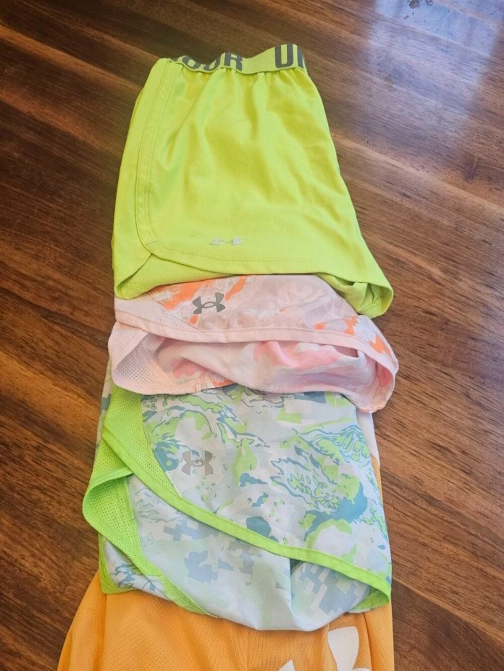 Four Pairs of Women's Under Armour Running Shorts Size US Medium - UA - Picture 4 of 13
